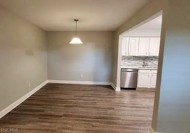 Listing Photo 4 - Condo for sale in building located at 6168 Principia Dr, Fort Myers, FL 33919 - Unit #2