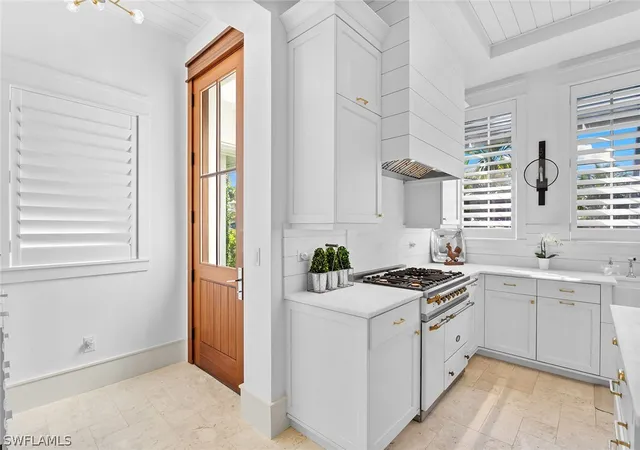 Photo 3 of Single family home for sale at 901 10th Avenue S, Naples, FL 34102 | MLS# 226009201 | Listing updated on 2026-08-25
