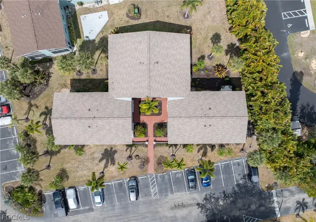 Photo 4 of Condo for sale at 8141 Country Rd #202, Fort Myers, FL 33919 | MLS# 2026010457 | Listing updated on 2026-08-17