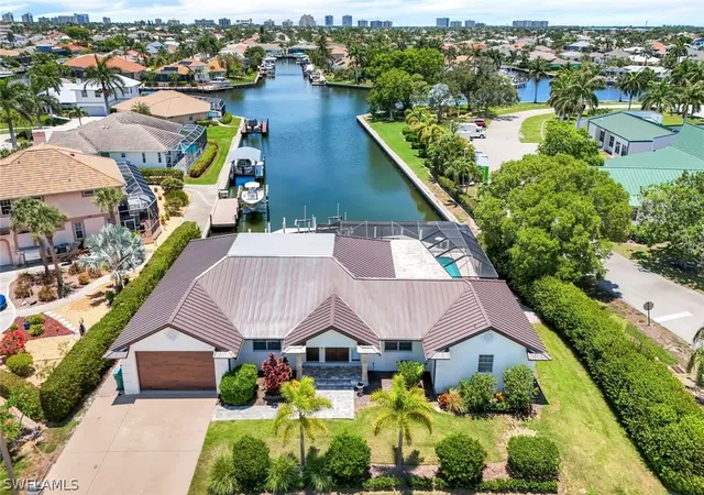 Photo 3 of Sale Pending at 400 S Barfield Dr, Marco Island, FL 34145 | MLS# 226009455 | Listing updated on 2026-08-19