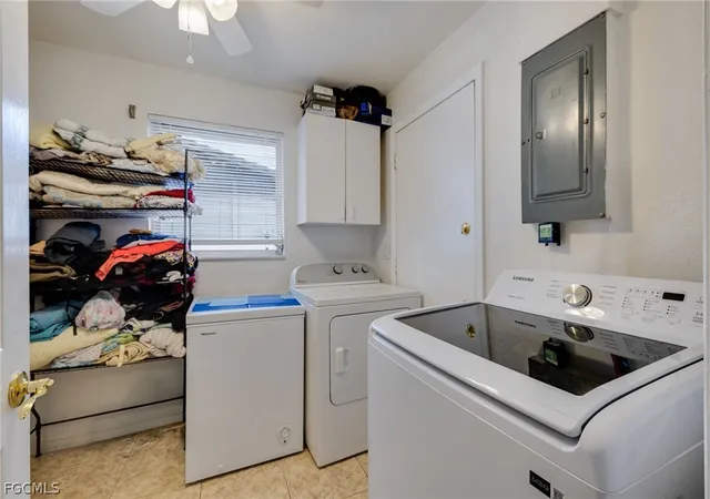 Photo 3 of Single family home for sale at 1652 Jamestown Ct, Fort Myers, FL 33907 | MLS# 2026010534 | Listing updated on 2026-08-25