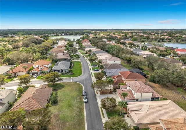 Photo 2 of Single family home for sale at 12596 Ivory Stone Loop, Fort Myers, FL 33913 | MLS# 2026010983 | Listing updated on 2026-08-22
