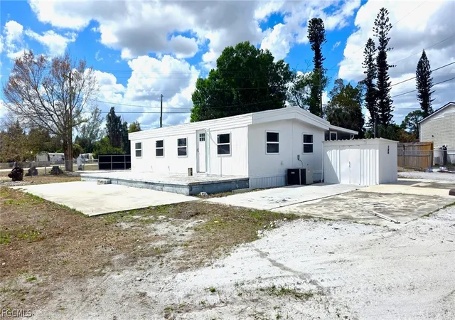 Photo 2 of Sale Pending at 8180 Suncoast Dr, North Fort Myers, FL 33917 | MLS# 2026011578 | Listing updated on 2026-08-27