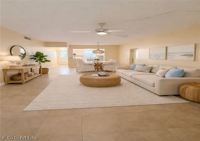 Listing Photo 5 - Condo for sale in building located at 402 Se 42Nd Ter, Cape Coral, FL 33904 - Unit #3