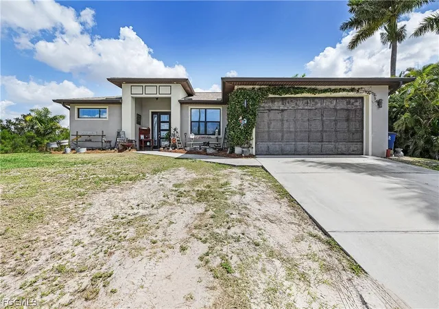 Photo 1 of Single family home for sale at 14661 Martin Dr, Fort Myers, FL 33908 | MLS# 2026012020 | Listing updated on 2026-08-22