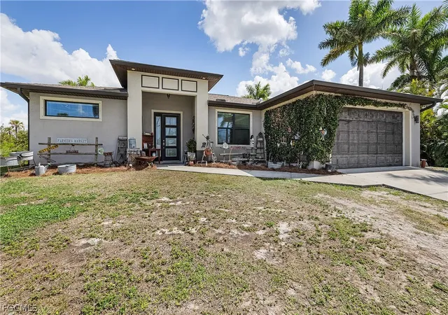 Photo 2 of Single family home for sale at 14661 Martin Dr, Fort Myers, FL 33908 | MLS# 2026012020 | Listing updated on 2026-08-22