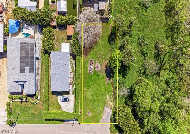 Photo 4 of Sale Pending at 2332 Sunset Ave, Naples, FL 34112 | MLS# 226010910 | Listing updated on 2026-08-21