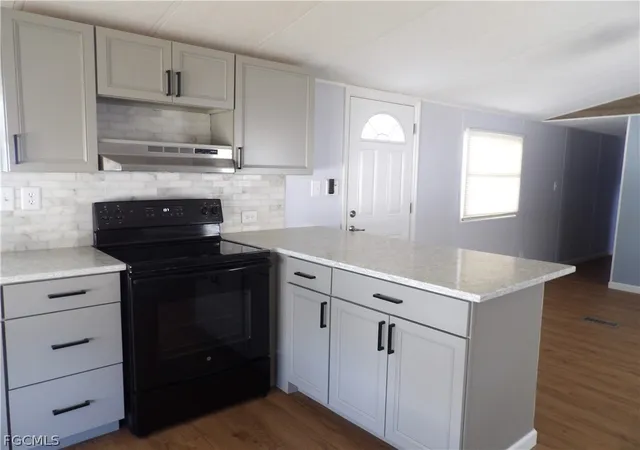 Photo 2 of Manufactured home for sale at 113 Lantern Ln, North Fort Myers, FL 33917 | MLS# 2026012999 | Listing updated on 2026-08-23