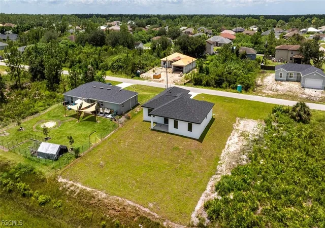 Photo 3 of Single family home for sale at 420 Yolanda St, Lehigh Acres, FL 33972 | MLS# 2026013368 | Listing updated on 2026-08-19