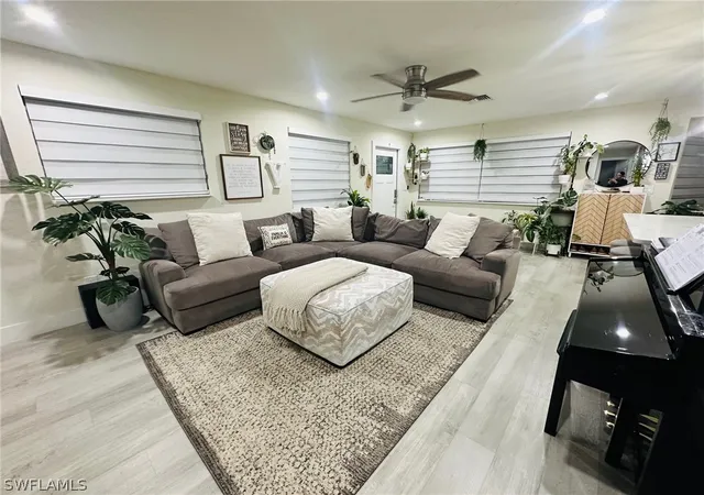 Photo 3 of Single family home for sale at 3323 Guilford Ct, Naples, FL 34112 | MLS# 226012110 | Listing updated on 2026-08-15