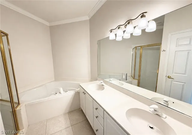 Listing Photo 4 - Condo for sale in building located at 22801 Sago Pointe Dr, Estero, FL 34135 - Unit #1305