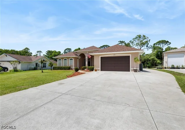 Photo 32 of Sale Pending at 18186 Sandy Pines Cir, North Fort Myers, FL 33917 | MLS# 2026013904 | Listing updated on 2026-08-18