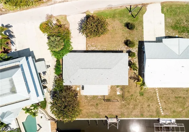 Photo 3 of Single family home for sale at 7815 Bocilla Ln, Bokeelia, FL 33922 | MLS# 2026013946 | Listing updated on 2026-08-23