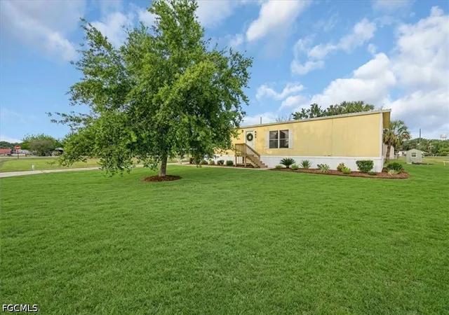 Photo 1 of Manufactured home for sale at 428 Ave D Nw, Moore Haven, FL 33471 | MLS# 2026014536 | Listing updated on 2026-08-18
