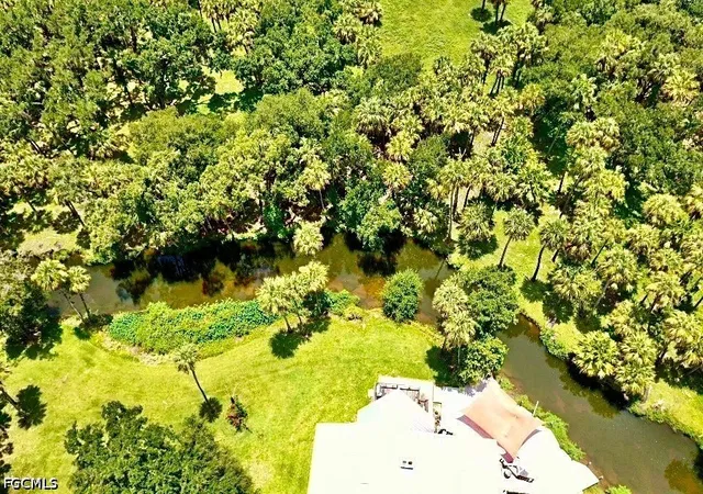 Photo 3 of Single family home for sale at 5121 Muddy Ln, Fort Myers, FL 33905 | MLS# 2026014844 | Listing updated on 2026-08-26