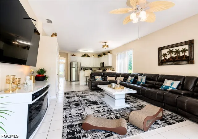 Photo 3 of Single family home for sale at 7928 Summer Lake Ct, Fort Myers, FL 33907 | MLS# 2026014913 | Listing updated on 2026-08-22