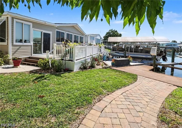 Photo 2 of Single family home for sale at 11111 Bayside Ln, Fort Myers Beach, FL 33931 | MLS# 2026014930 | Listing updated on 2026-08-24