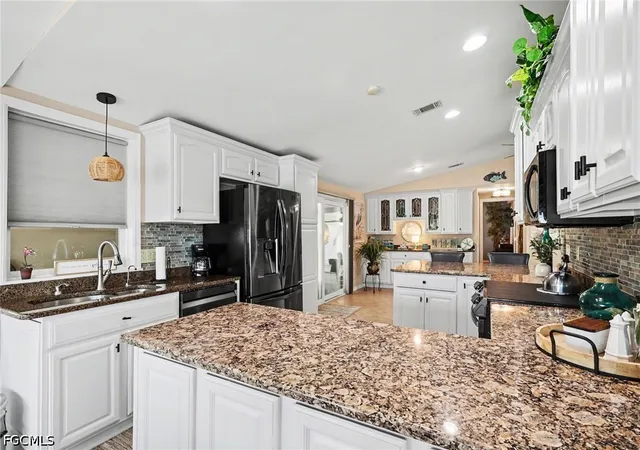 Photo 4 of Single family home for sale at 11111 Bayside Ln, Fort Myers Beach, FL 33931 | MLS# 2026014930 | Listing updated on 2026-10-05