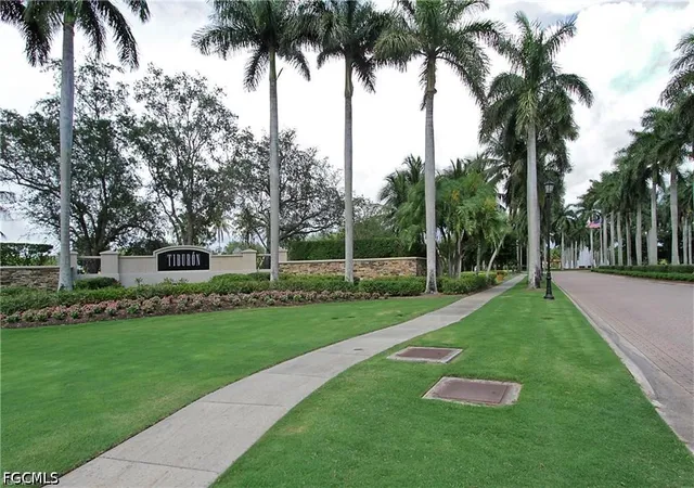 Photo 4 of Condo for sale at 2738 Tiburon Blvd E #B403, Naples, FL 34109 | MLS# 2026014983 | Listing updated on 2026-08-19