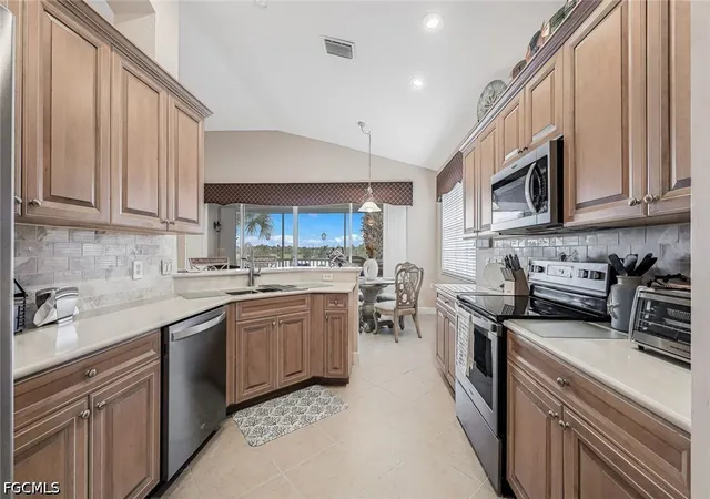 5th image of 16580 Crownsbury Wy, Fort Myers, FL 33908