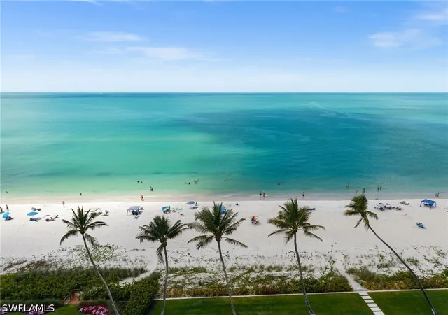 Listing Photo 5 - Condo for sale in building located at 1021 3Rd St S, Naples, FL 34102 - Unit #112