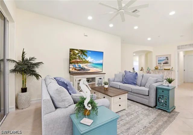 Listing Photo 4 - Condo for sale in building located at 817 Carrick Bend Cir, Naples, FL 34110 - Unit #201