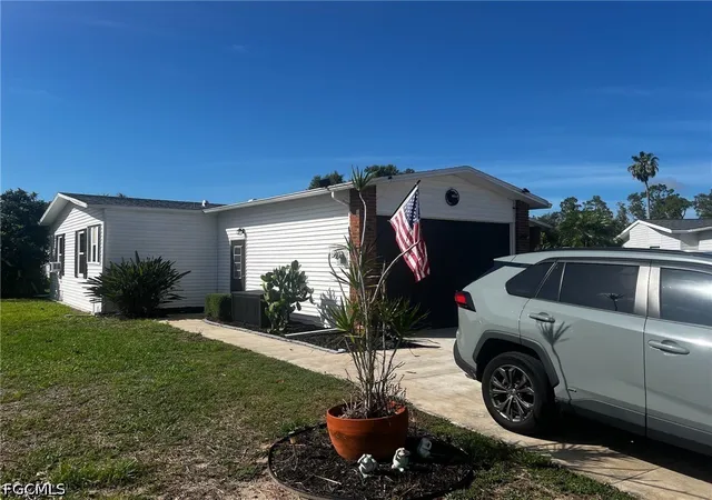 Photo 2 of Sale Pending at 19795 Frenchmans Ct, North Fort Myers, FL 33903 | MLS# 2026016361 | Listing updated on 2026-08-26