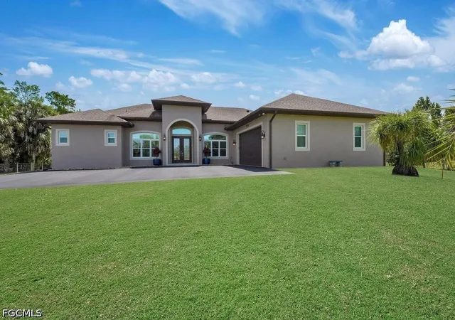 Photo 3 of Single family home for sale at 280 23rd Street Sw, Naples, FL 34117 | MLS# 2026016769 | Listing updated on 2026-08-24