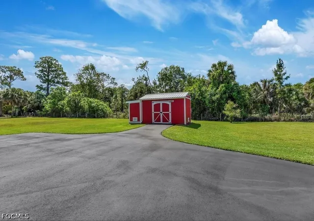 Photo 4 of Single family home for sale at 280 23rd Street SW, Naples, FL 34117 | MLS# 2026016769 | Listing updated on 2026-08-24