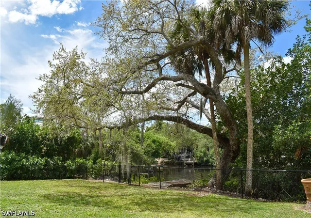 Photo 3 of Single family home for sale at 27213 Rio Vista Cir, Bonita Springs, FL 34135 | MLS# 226015155 | Listing updated on 2026-08-19