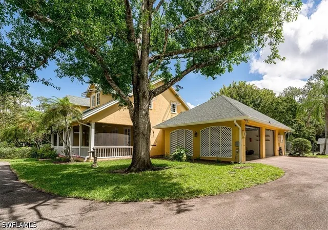Photo 3 of Sale Pending at 2790 66th Street Sw, Naples, FL 34105 | MLS# 226014594 | Listing updated on 2026-08-21
