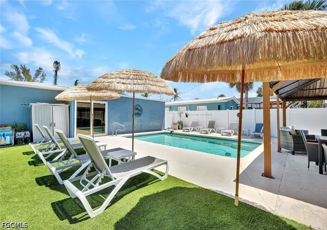 Photo 3 of Sale Pending at 4830 Coquina Rd, Fort Myers Beach, FL 33931 | MLS# 2026017120 | Listing updated on 2026-08-19