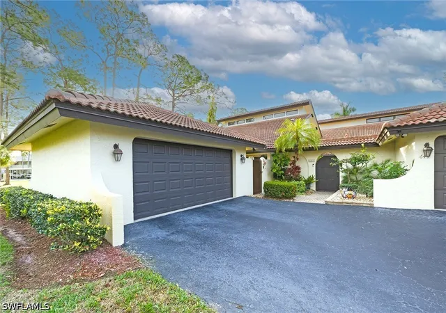 Photo 3 of Sale Pending at 646 Augusta Blvd, Naples, FL 34113 | MLS# 226015364 | Listing updated on 2026-08-18