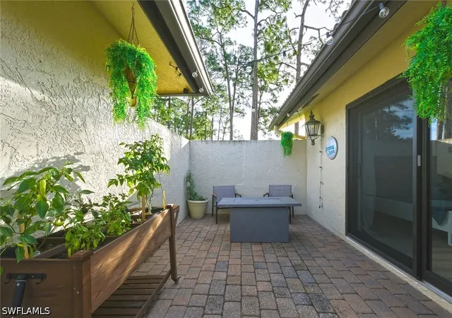 Photo 4 of Sale Pending at 646 Augusta Blvd, Naples, FL 34113 | MLS# 226015364 | Listing updated on 2026-08-18