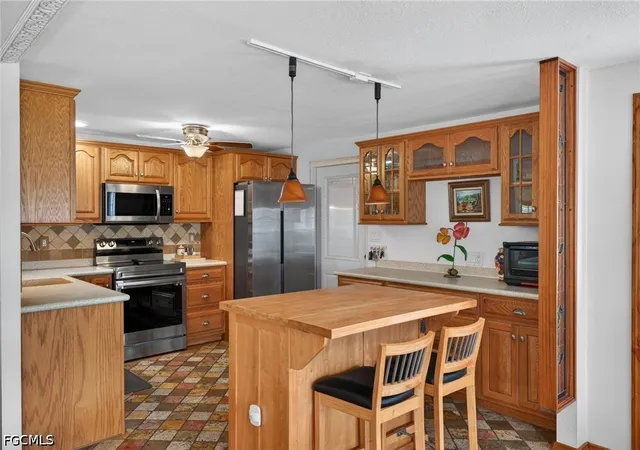 Photo 4 of Manufactured home for sale at 30 Aloe St, Alva, FL 33920 | MLS# 2026017641 | Listing updated on 2026-10-06