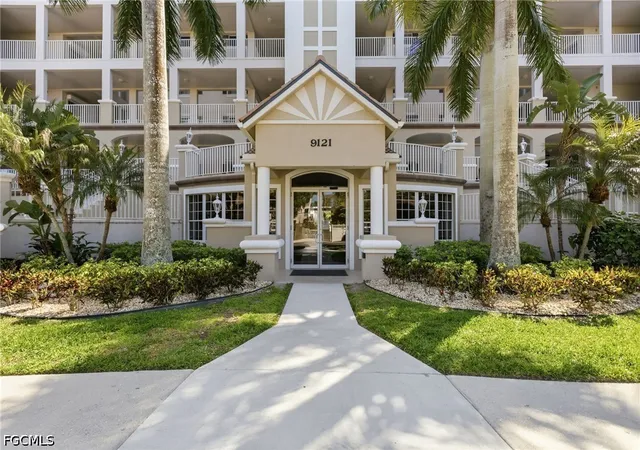 Photo 3 of Sale Pending at 9121 Southmont Cvs #102, Fort Myers, FL 33908 | MLS# 2026017705 | Listing updated on 2026-08-17