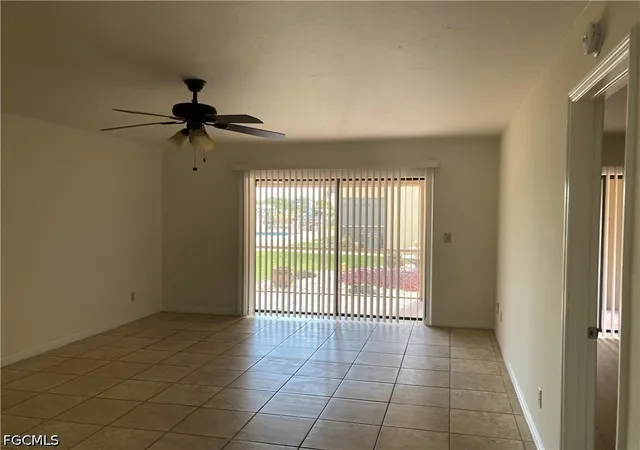 Listing Photo 4 - Condo for sale in building located at 4321 Country Clb Blvd, Cape Coral, FL 33904 - Unit #101