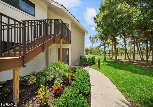 Listing Photo 3 - Condo for sale in building located at 792 Eagle Creek Dr, Naples, FL 34113 - Unit #101