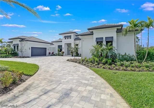 Photo 2 of Sale Pending at 12 Banyan Rd, Naples, FL 34108 | MLS# 226016283 | Listing updated on 2026-08-21