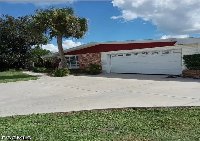 Photo 3 of Single family home for sale at 406 Leeland Hts Blvd E, Lehigh Acres, FL 33936 | MLS# 2026018633 | Listing updated on 2026-08-19