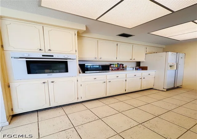 Photo 4 of Single family home for sale at 406 Leeland Hts Blvd E, Lehigh Acres, FL 33936 | MLS# 2026018633 | Listing updated on 2026-08-19