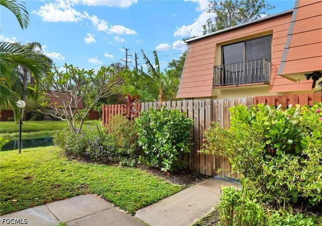 Photo 1 of Townhouse for sale at 1520 Park Meadows Dr #1, Fort Myers, FL 33907 | MLS# 2026018897 | Listing updated on 2026-08-26