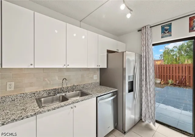 Photo 3 of Townhouse for sale at 1520 Park Meadows Dr #1, Fort Myers, FL 33907 | MLS# 2026018897 | Listing updated on 2026-08-26