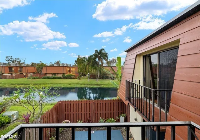 Photo 4 of Townhouse for sale at 1520 Park Meadows Dr #1, Fort Myers, FL 33907 | MLS# 2026018897 | Listing updated on 2026-08-26