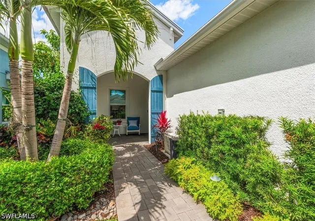 Photo 3 of Sale Pending at 2302 Marquesa Cir, Naples, FL 34112 | MLS# 226016657 | Listing updated on 2026-08-30