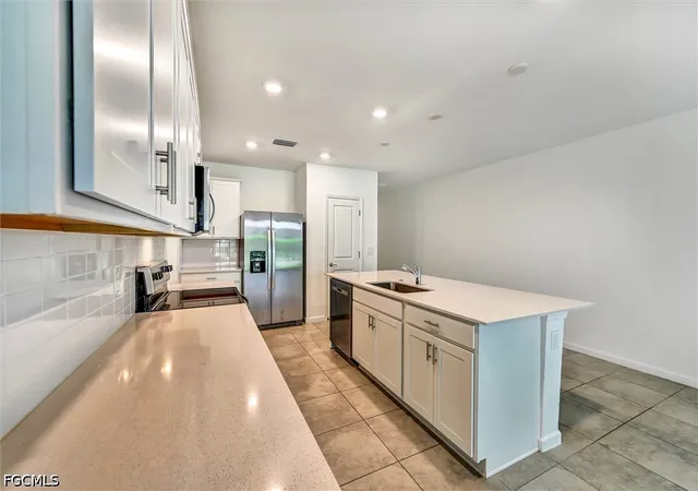 Photo 4 of Sale Pending at 1519 Lake Jessup Cir, Cape Coral, FL 33909 | MLS# 2026019259 | Listing updated on 2026-09-29