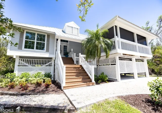 Photo 1 of Sale Pending at 207 Daniel Dr, Sanibel, FL 33957 | MLS# 2026019271 | Listing updated on 2026-08-19