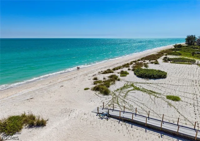 Photo 3 of Sale Pending at 207 Daniel Dr, Sanibel, FL 33957 | MLS# 2026019271 | Listing updated on 2026-08-19