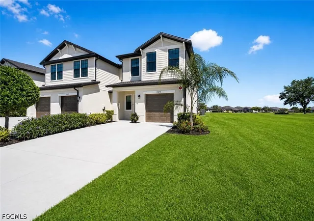 Photo 2 of Townhouse for sale at 14275 Oviedo Pl, Fort Myers, FL 33905 | MLS# 2026019465 | Listing updated on 2026-08-21