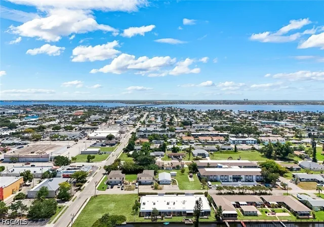 2nd image of 4905 Viceroy St, Cape Coral, FL 33904